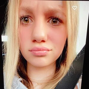 Meet your Posher, Ava